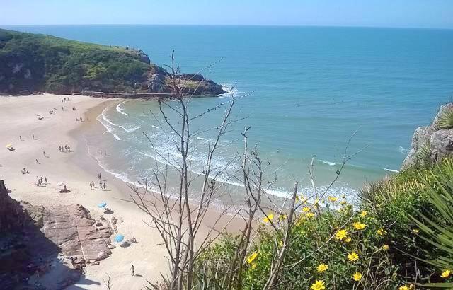 CASA completa em TORRES-RS - O MELHOR CUSTO BENEFICIO na mais bela praia Gaúcha - Cozinha - Banheiro - Ar condicionado - Smart TV 32 Android Apps Youtube - Netflix - Prime Vídeo e Wi-Fi - Estacionamento - Acomoda até 10 pessoas - Anfitriã Superhost n Villa Esterno foto