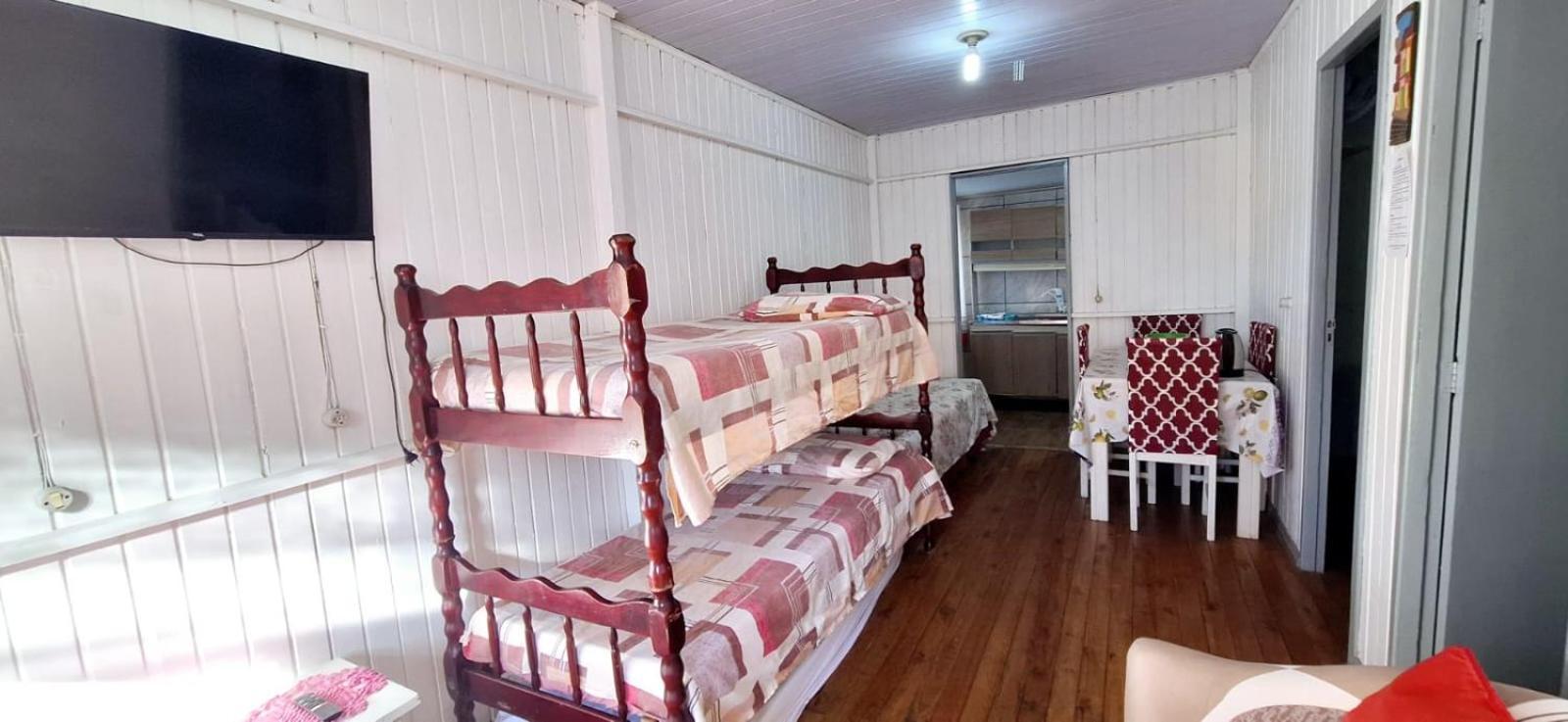 CASA completa em TORRES-RS - O MELHOR CUSTO BENEFICIO na mais bela praia Gaúcha - Cozinha - Banheiro - Ar condicionado - Smart TV 32 Android Apps Youtube - Netflix - Prime Vídeo e Wi-Fi - Estacionamento - Acomoda até 10 pessoas - Anfitriã Superhost n Villa Esterno foto