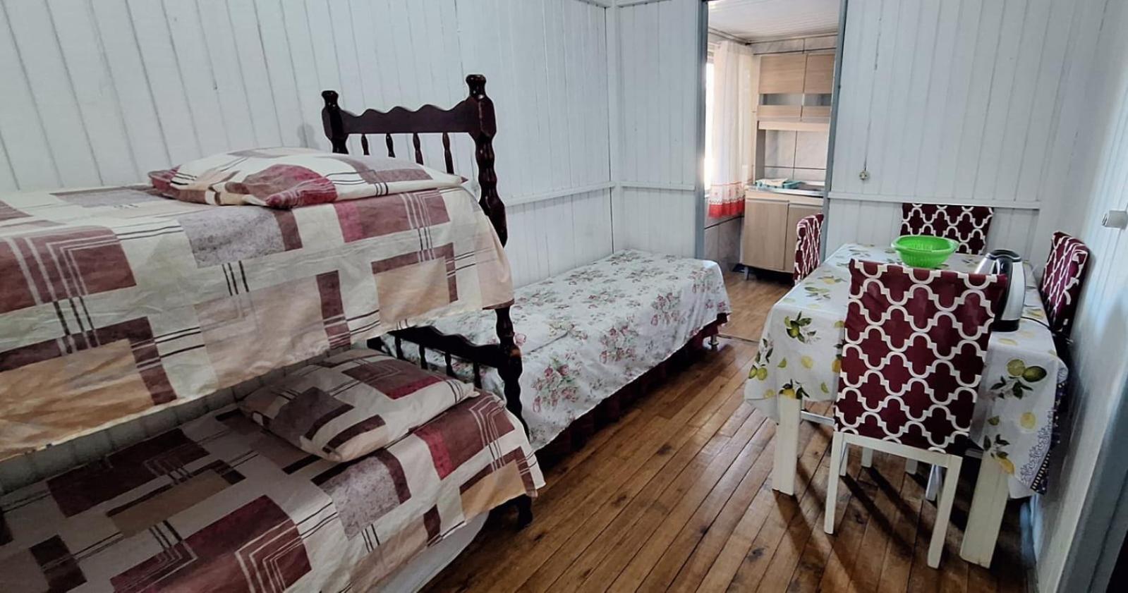CASA completa em TORRES-RS - O MELHOR CUSTO BENEFICIO na mais bela praia Gaúcha - Cozinha - Banheiro - Ar condicionado - Smart TV 32 Android Apps Youtube - Netflix - Prime Vídeo e Wi-Fi - Estacionamento - Acomoda até 10 pessoas - Anfitriã Superhost n Villa Esterno foto