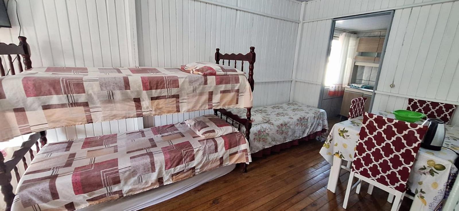 CASA completa em TORRES-RS - O MELHOR CUSTO BENEFICIO na mais bela praia Gaúcha - Cozinha - Banheiro - Ar condicionado - Smart TV 32 Android Apps Youtube - Netflix - Prime Vídeo e Wi-Fi - Estacionamento - Acomoda até 10 pessoas - Anfitriã Superhost n Villa Esterno foto